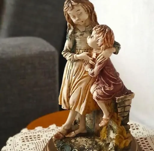 Perfect Base To Explore Messinian Region - *