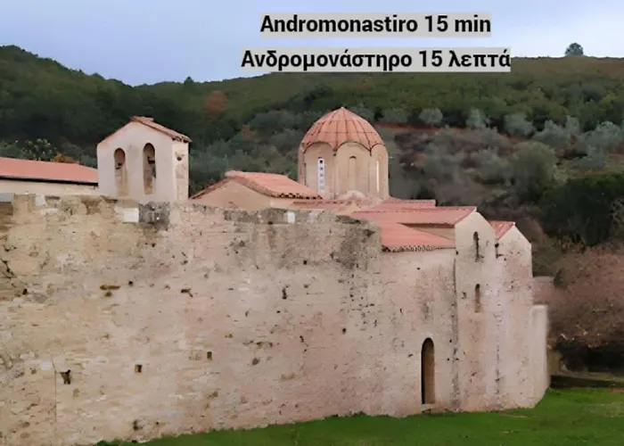 Perfect Base To Explore Messinian Region - בית נופש